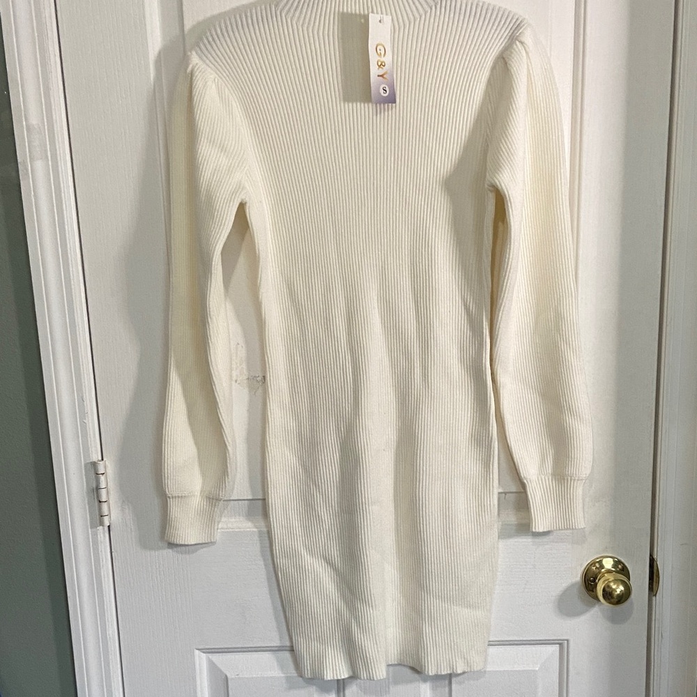 Elegant Cream Long Sleeve Dress